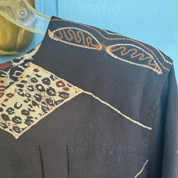 Choices Black and Tan Patterned Jacket - Picture 7 of 7